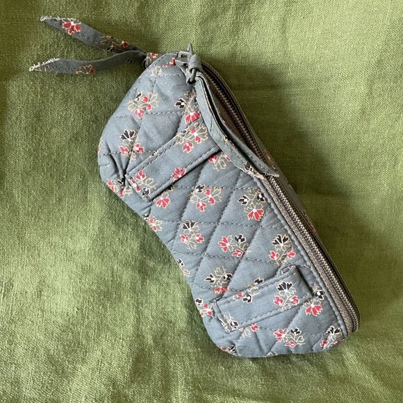 Vintage MaggiB Quilted Floral Two Compartment Belt Bag With Zipper Closures - Picture 5 of 8